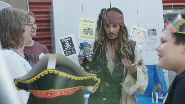 Johnny Depp Visits BC Children's Hospital Dressed As Capt. Jack Sparrow Johnny Depp Visits BC Children's Hospital Dressed As Capt. Jack Sparrow